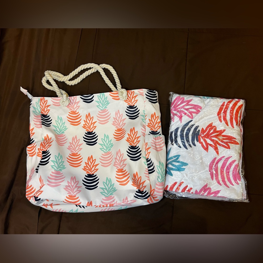 Matching beach bag/towel set Colorful Pineapple Print
